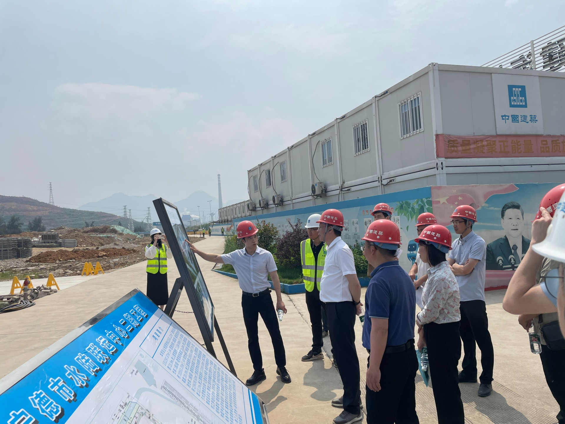 2024-5-9市交投集團領(lǐng)導深入市交投物流集團重點(diǎn)項目現場(chǎng)調研指導工作，姜軒緯拍攝1.jpg